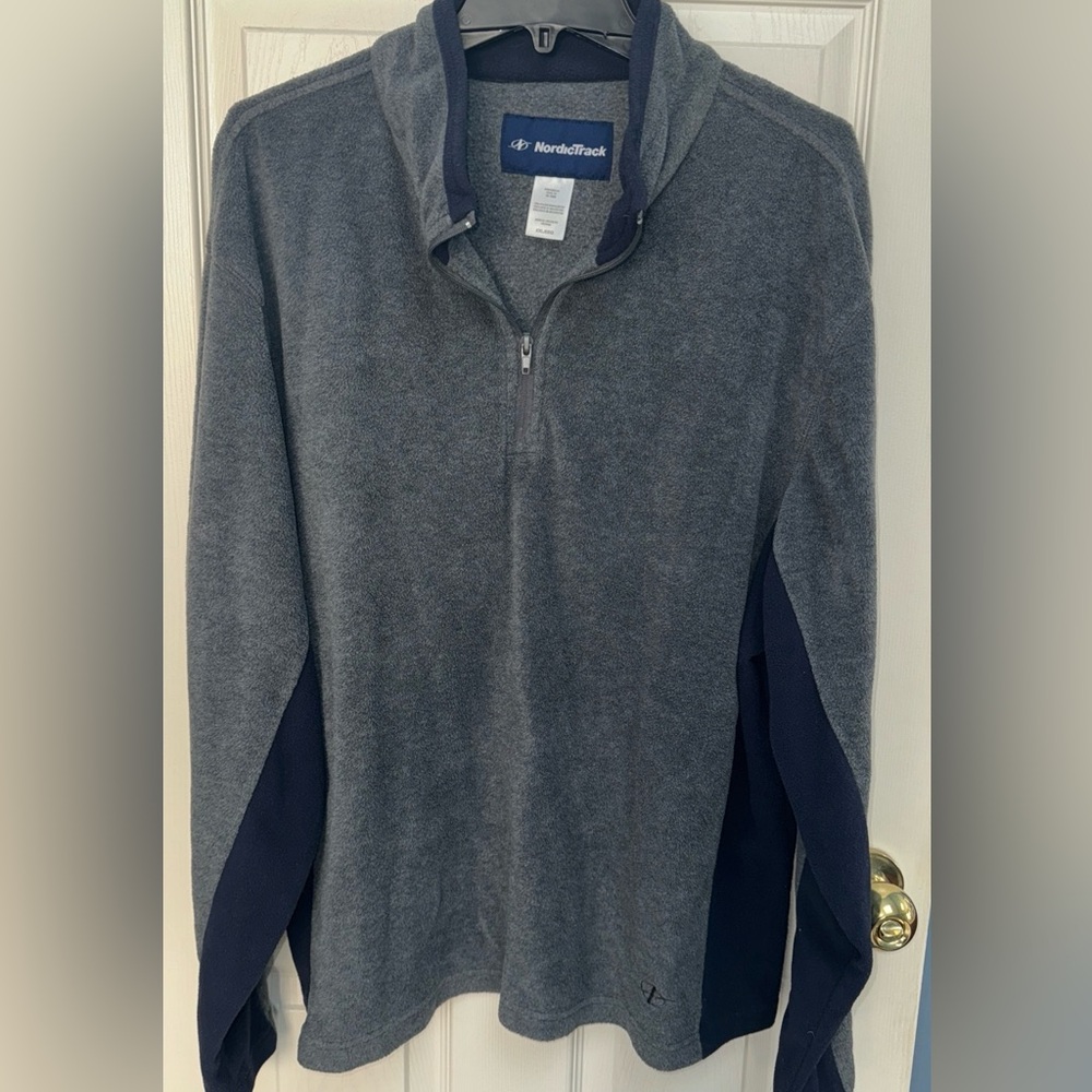 NordicTrack men’s 2XL XXL fleece quarter zip gray/navy blue
